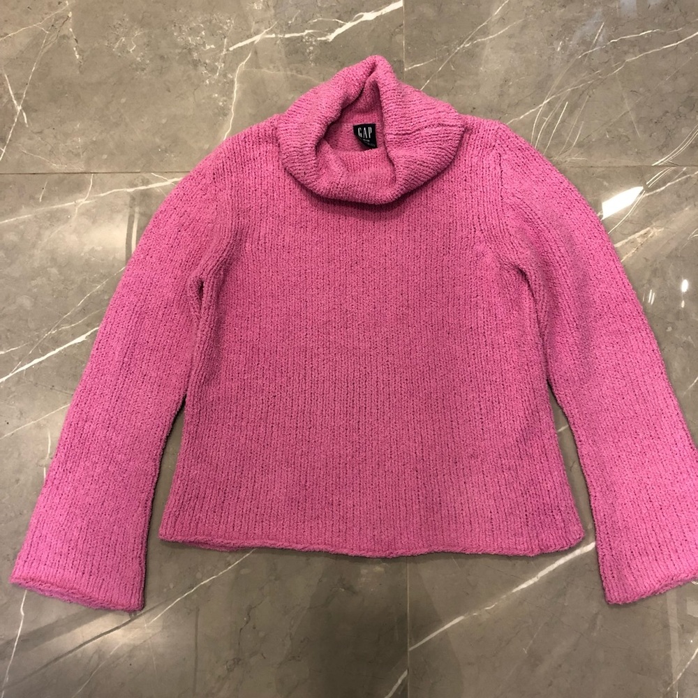 Gap girl’s turtle neck sweater, bright pink